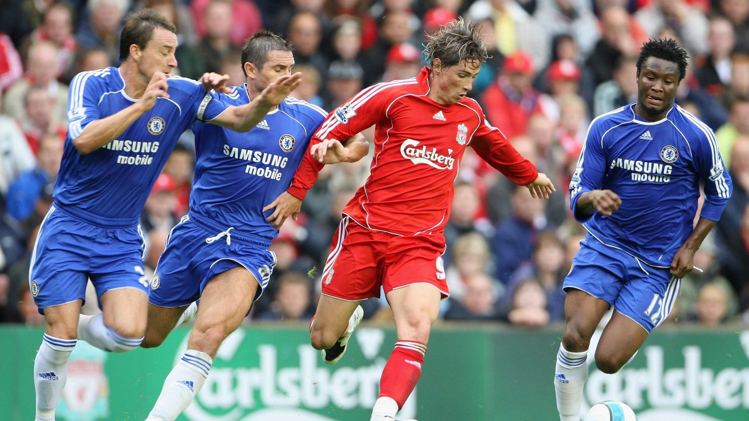 爱游戏娱乐-乔治左右开弓命中两记三分，乔治持球进攻能力