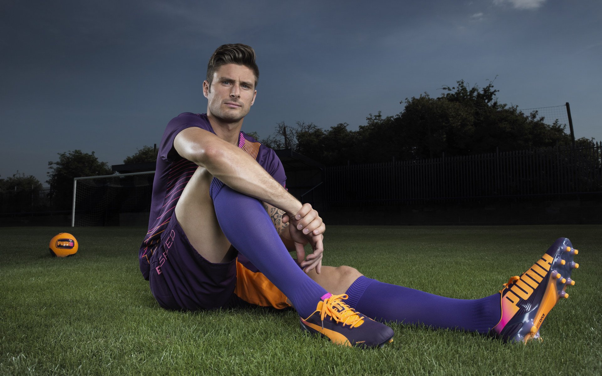 爱游戏中国官方网站平台-霍勒迪谈攻守两端需更加专注，霍勒迪防守能力